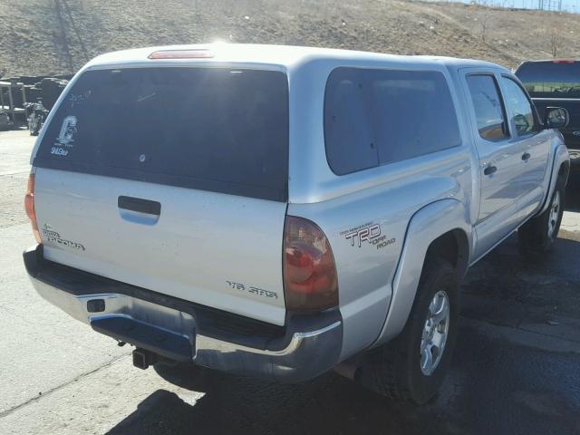 5TELU42N67Z394132 - 2007 TOYOTA TACOMA DOU SILVER photo 4