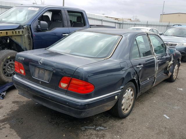 WDBJF65FXWA662236 - 1998 MERCEDES-BENZ E 320 BLUE photo 4