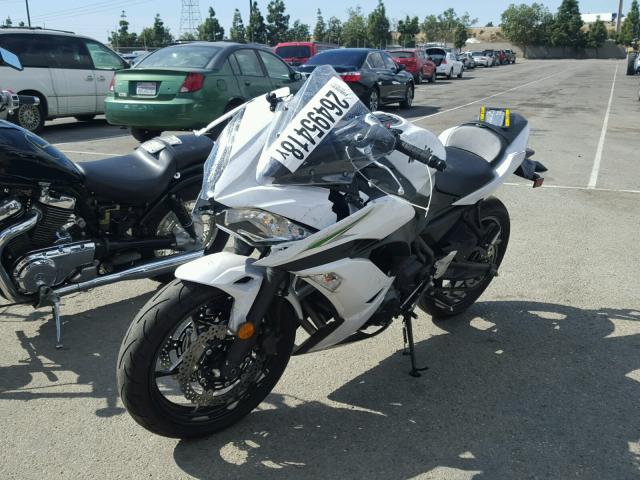 JKAEXEJ19HDA01848 - 2017 KAWASAKI EX650 J თეთრი ფოტო 2