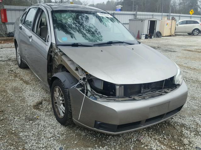 1FAHP35N08W272423 - 2008 FORD FOCUS SE SILVER photo 1