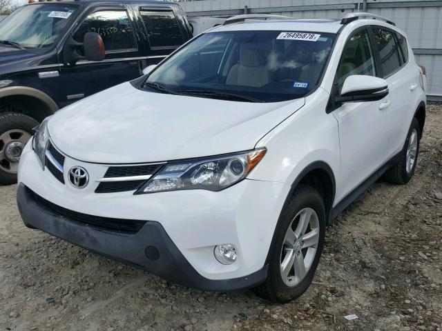 2T3WFREV2EW100833 - 2014 TOYOTA RAV4 XLE WHITE photo 2