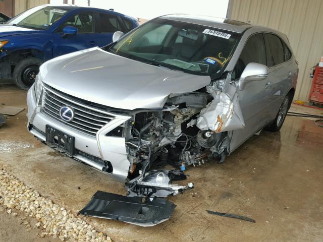 2T2ZB1BA1FC002573 - 2015 LEXUS RX 450H SILVER photo 2