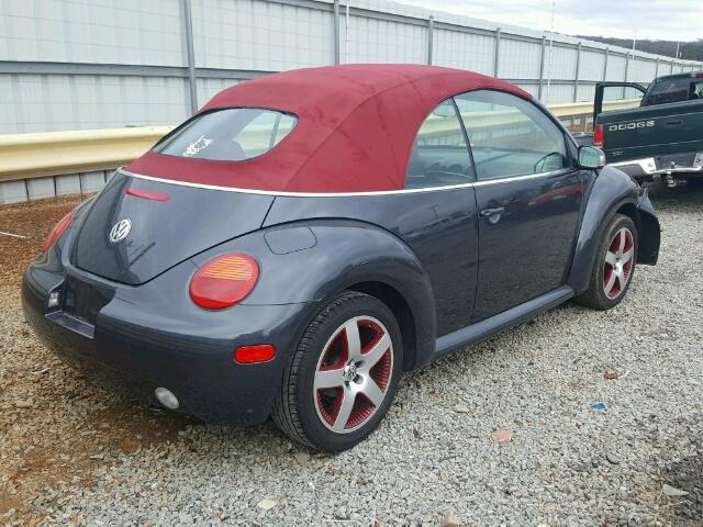 3VWCM31Y15M354635 - 2005 VOLKSWAGEN NEW BEETLE CHARCOAL photo 4