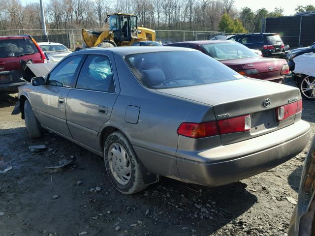 4T1BG22K5YU628330 - 2000 TOYOTA CAMRY CE TAN photo 3