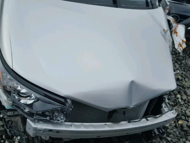 JTNKARJEXJJ559034 - 2018 TOYOTA COROLLA IM SILVER photo 7