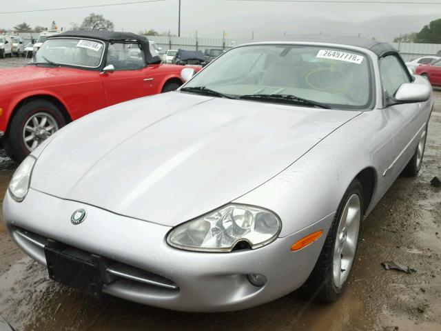 SAJJA42C0YNA04746 - 2000 JAGUAR XK8 SILVER photo 2