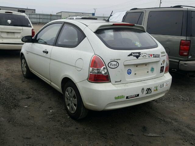 KMHCM36C88U056773 - 2008 HYUNDAI ACCENT GS WHITE photo 3