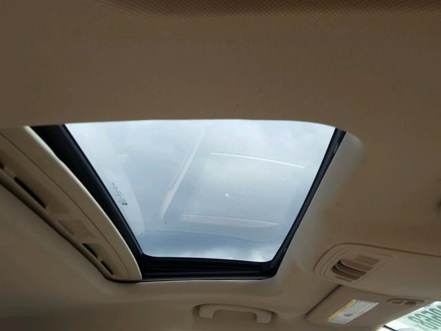 2G4GR5EK6C9151622 - 2012 BUICK REGAL WHITE photo 9