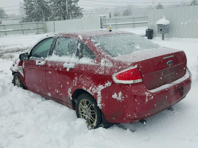 1FAHP35N39W134697 - 2009 FORD FOCUS SE RED photo 3