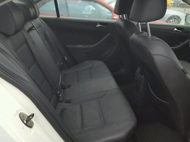 3VWDP7AJ4CM302404 - 2012 VOLKSWAGEN JETTA SE WHITE photo 6