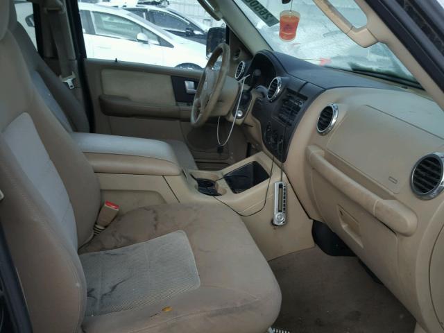 1FMRU15L33LA08726 - 2003 FORD EXPEDITION BLACK photo 5