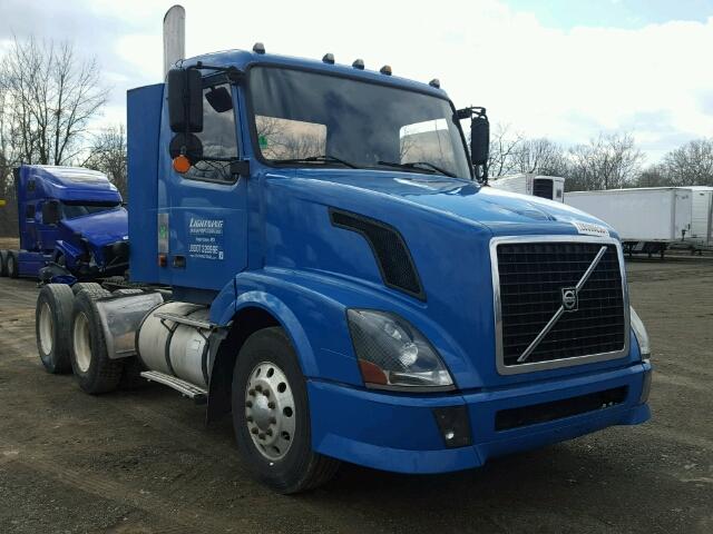 4V4NC9TG87N452404 - 2007 VOLVO VN VNL BLUE photo 1