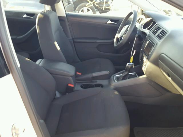 3VW2K7AJ8FM295953 - 2015 VOLKSWAGEN JETTA BASE 白色 照片 5