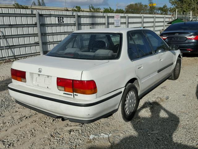 1HGCB7653PA000261 - 1993 HONDA ACCORD LX WHITE photo 4