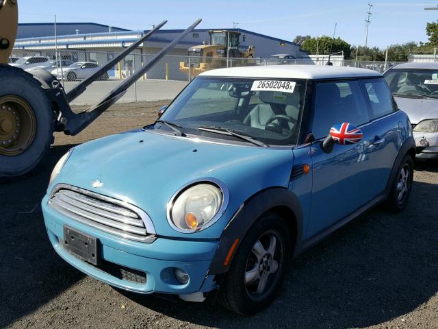 WMWMF33558TT59702 - 2008 MINI COOPER BLUE photo 2