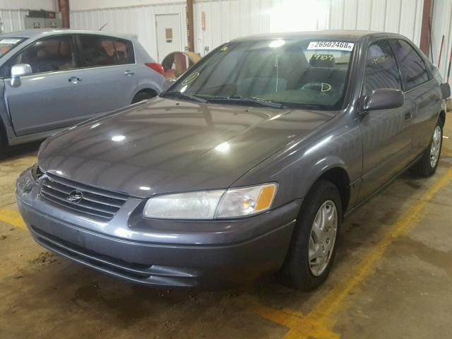 4T1BF22K2VU011904 - 1997 TOYOTA CAMRY CE GRAY photo 2