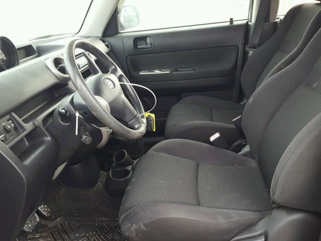 JTLKT324054022358 - 2005 TOYOTA SCION XB BLUE photo 5