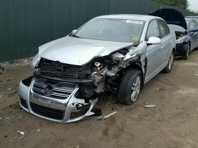 3VWEF71K47M054676 - 2007 VOLKSWAGEN JETTA WOLF SILVER photo 2