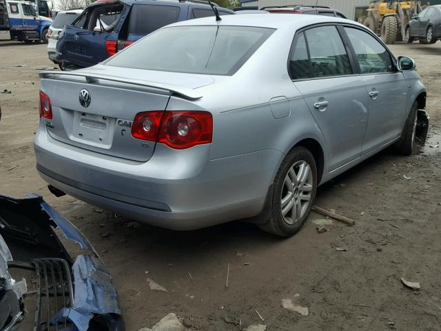 3VWEF71K47M054676 - 2007 VOLKSWAGEN JETTA WOLF SILVER photo 4