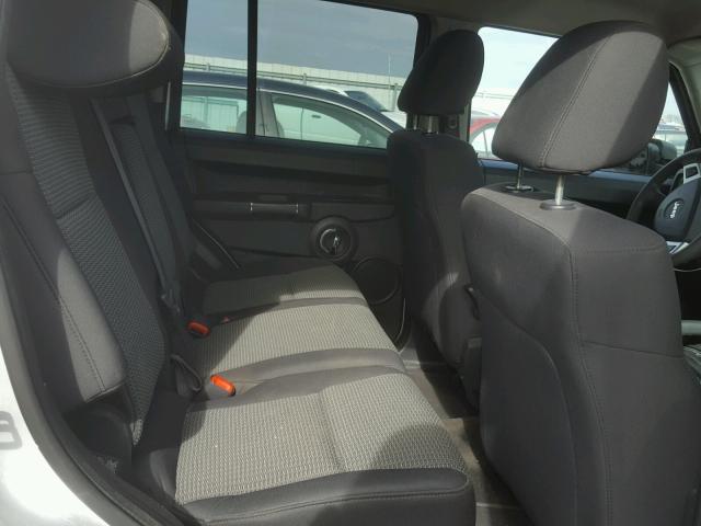1J4RH4GKXAC113740 - 2010 JEEP COMMANDER SILVER photo 6