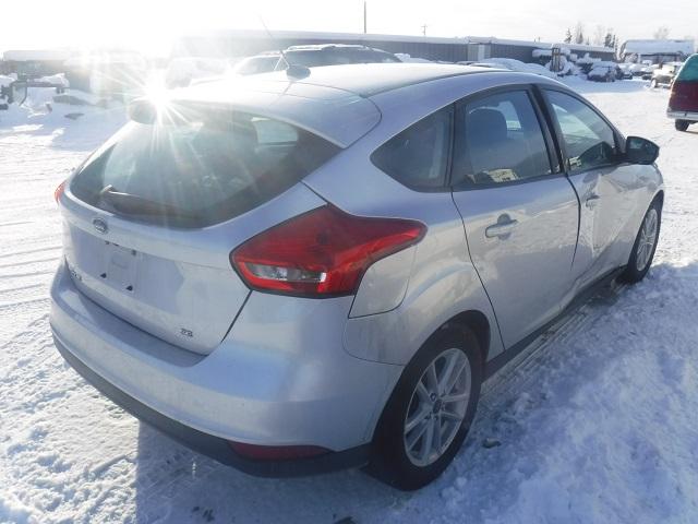 1FADP3K29HL223621 - 2017 FORD FOCUS SE SILVER photo 4