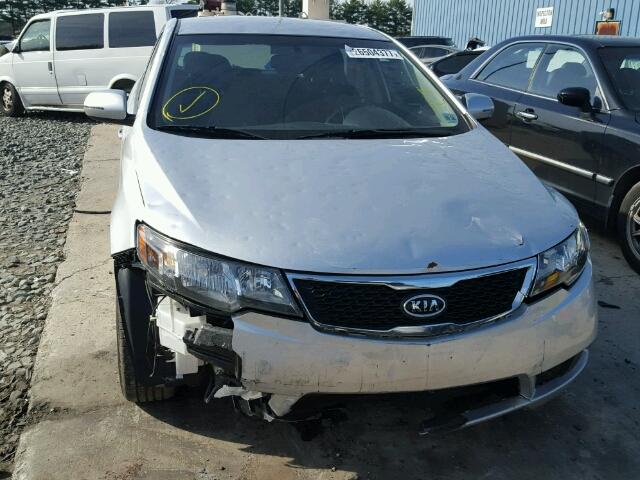 KNAFU5A25D5681225 - 2013 KIA FORTE EX SILVER photo 9