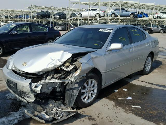 JTHBF30G520025306 - 2002 LEXUS ES 300 SILVER photo 2