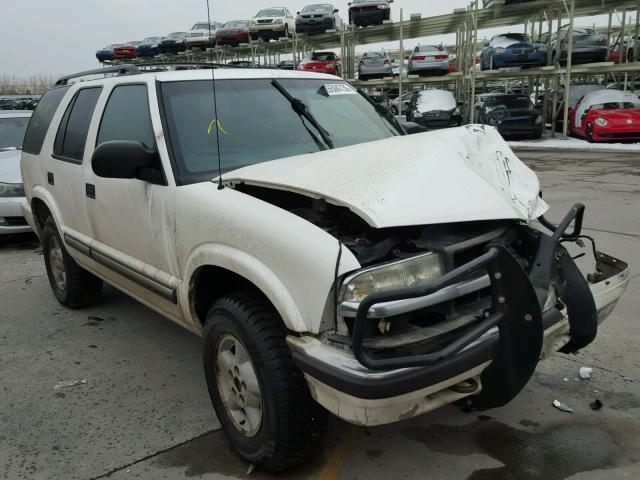 1GNDT13W71K219971 - 2001 CHEVROLET BLAZER WHITE photo 1