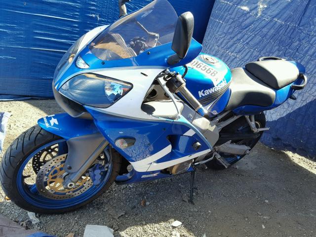 JKAZX4J131A037857 - 2001 KAWASAKI ZX600 J1 BLUE photo 2