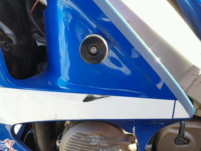 JKAZX4J131A037857 - 2001 KAWASAKI ZX600 J1 BLUE photo 9