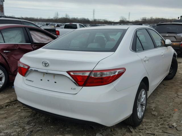 4T1BF1FK5HU781698 - 2017 TOYOTA CAMRY LE WHITE photo 4