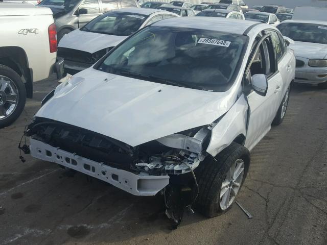 1FADP3F28HL285442 - 2017 FORD FOCUS SE WHITE photo 2