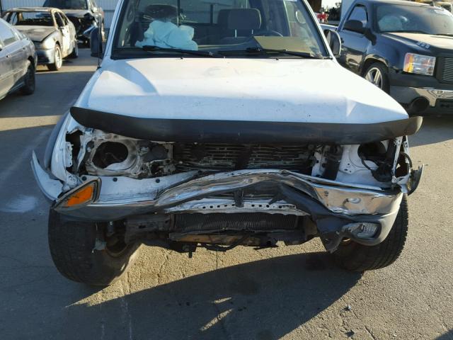 5TEGN92N63Z168064 - 2003 TOYOTA TACOMA DOU WHITE photo 9