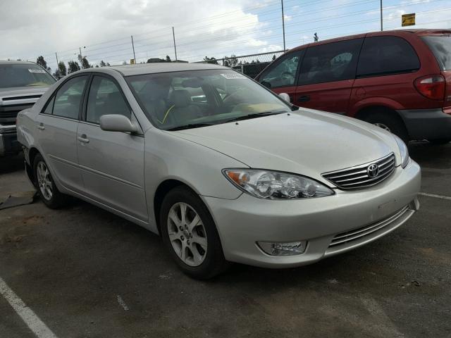 4T1BF32K95U597684 - 2005 TOYOTA CAMRY LE SILVER photo 1