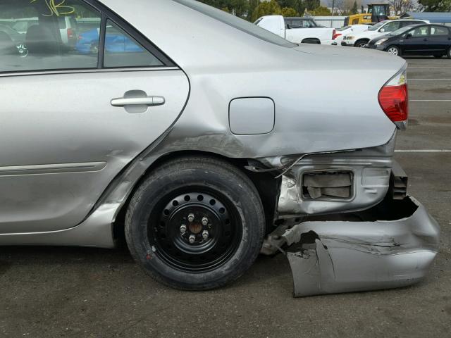 4T1BF32K95U597684 - 2005 TOYOTA CAMRY LE SILVER photo 9