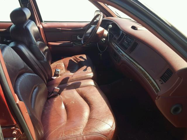 1LNLM82W7VY747150 - 1997 LINCOLN TOWN CAR S BURGUNDY photo 5