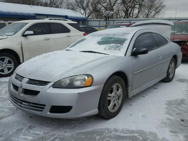 4B3AG42G54E038284 - 2004 DODGE STRATUS SX SILVER photo 2