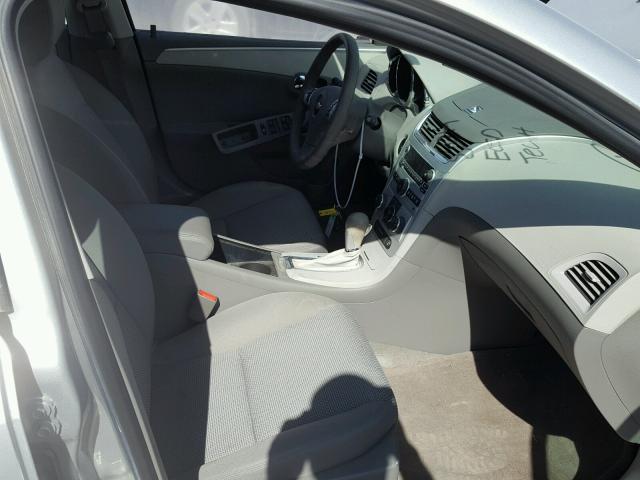 1G1ZB5E08CF111235 - 2012 CHEVROLET MALIBU LS ვერცხლისფერი ფოტო 5