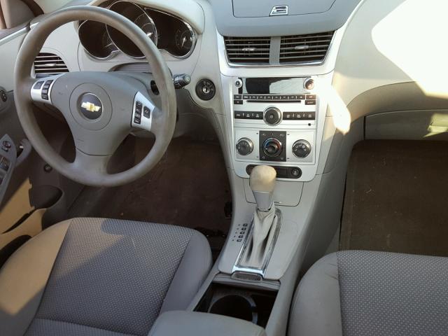 1G1ZB5E08CF111235 - 2012 CHEVROLET MALIBU LS ვერცხლისფერი ფოტო 9