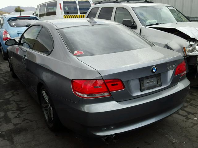 WBAWV13509P122027 - 2009 BMW 328 I SULE GRAY photo 3