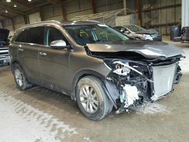 5XYPG4A5XGG110439 - 2016 KIA SORENTO LX BROWN photo 1