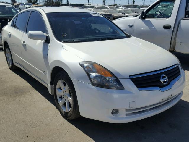 1N4CL21E07C229335 - 2007 NISSAN ALTIMA HYB WHITE photo 1