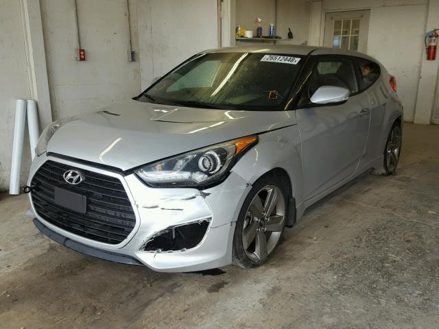 KMHTC6AE4DU172172 - 2013 HYUNDAI VELOSTER T SILVER photo 2