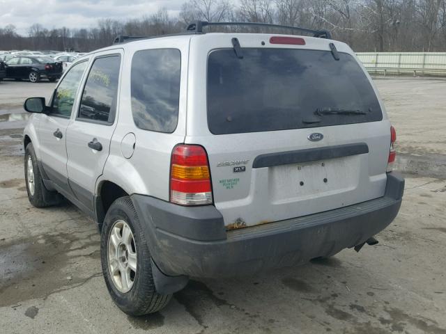 1FMYU03104KA97704 - 2004 FORD ESCAPE XLT SILVER photo 3