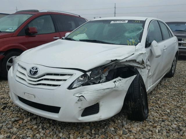 4T1BF3EK7BU656948 - 2011 TOYOTA CAMRY BASE WHITE photo 2