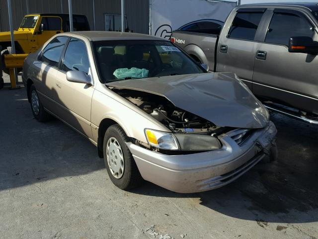 JT2BG22K6W0256305 - 1998 TOYOTA CAMRY CE GOLD photo 1