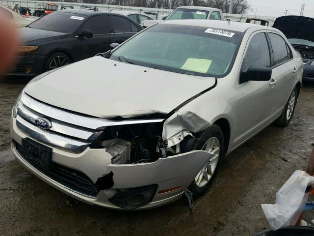 3FAHP0GA0AR350510 - 2010 FORD FUSION S GOLD photo 2