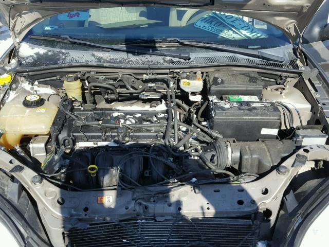 1FAFP34N45W224217 - 2005 FORD FOCUS ZX4 GOLD photo 7