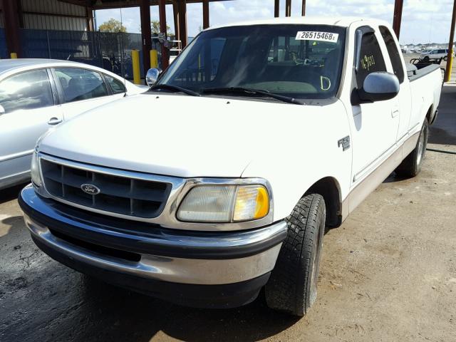 1FTZX1762WNB09185 - 1998 FORD F150 WHITE photo 2