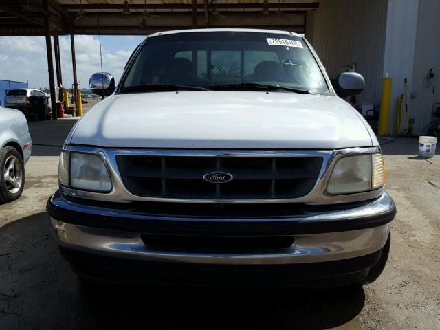 1FTZX1762WNB09185 - 1998 FORD F150 WHITE photo 9